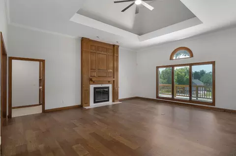 Living - 4931 S Glenhaven Ave, Springfield, MO 65804 photo 1 of 7