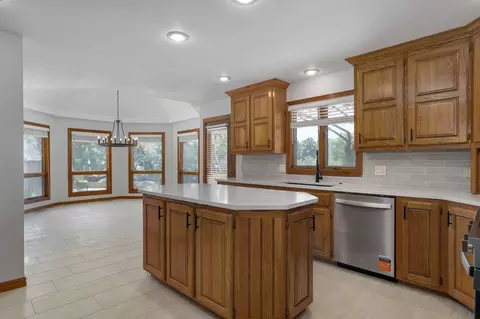 Kitchen - 4931 S Glenhaven Ave, Springfield, MO 65804 photo 3 of 6