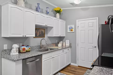 Kitchen - 540 Van Buren Rd #2, Branson, MO 65616 photo 2 of 4