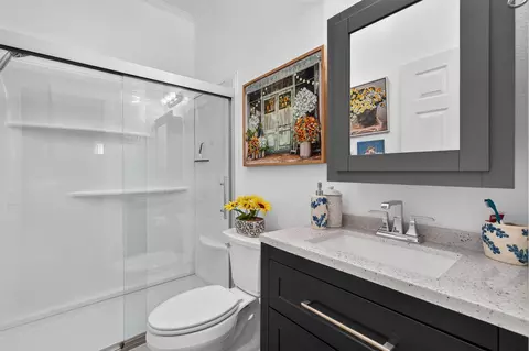 Bath - 540 Van Buren Rd #2, Branson, MO 65616 photo 1 of 2
