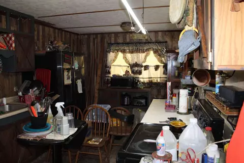 Kitchen - 185 Lakeview Dr, Forsyth, MO 65653 photo 1 of 6