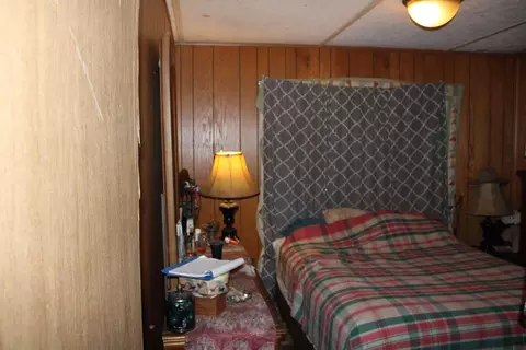 Bedroom - 185 Lakeview Dr, Forsyth, MO 65653 photo 1 of 2