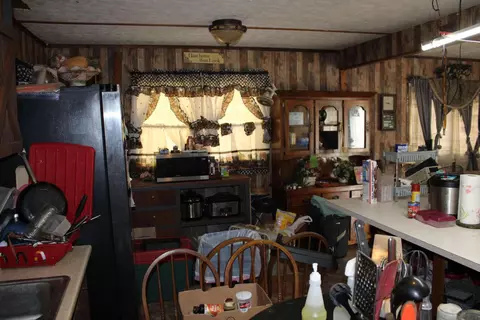 Kitchen - 185 Lakeview Dr, Forsyth, MO 65653 photo 3 of 6