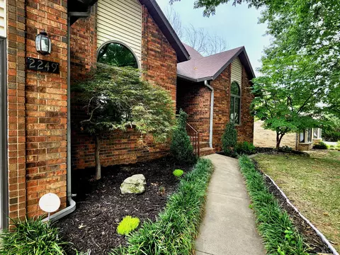 Exterior - 2249 E Cragmont St, Springfield, MO 65804 photo 2 of 6
