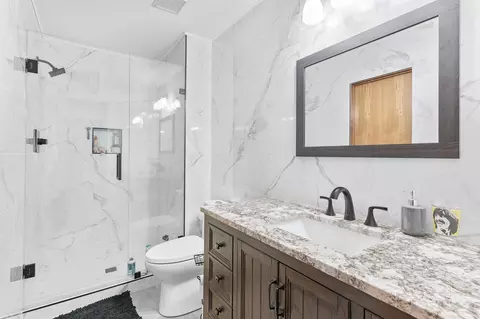 Bath - 2249 E Cragmont St, Springfield, MO 65804 photo 5 of 5