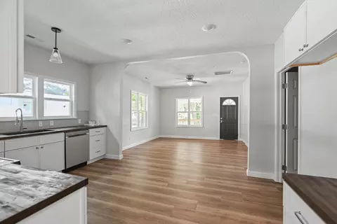 Living - 1113 W Lynn St, Springfield, MO 65802 photo 5 of 6