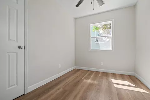 Bedroom - 1113 W Lynn St, Springfield, MO 65802 photo 5 of 5