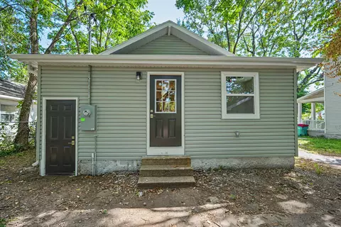 Exterior - 1113 W Lynn St, Springfield, MO 65802 photo 5 of 5