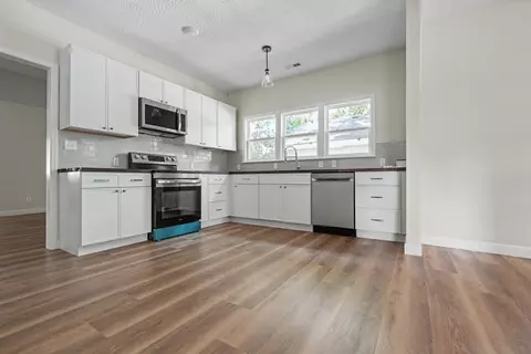 Kitchen - 1113 W Lynn St, Springfield, MO 65802 photo 1 of 4