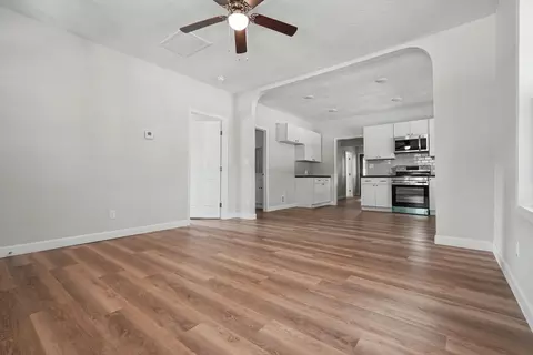 Living - 1113 W Lynn St, Springfield, MO 65802 photo 1 of 6