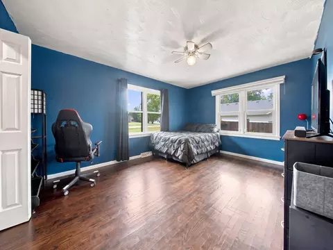 Bedroom - 105 E Meadowbrook Ave, Clever, MO 65631 photo 4 of 4
