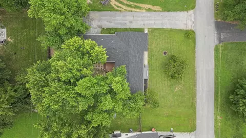View/Area - 105 E Meadowbrook Ave, Clever, MO 65631 photo 2 of 2