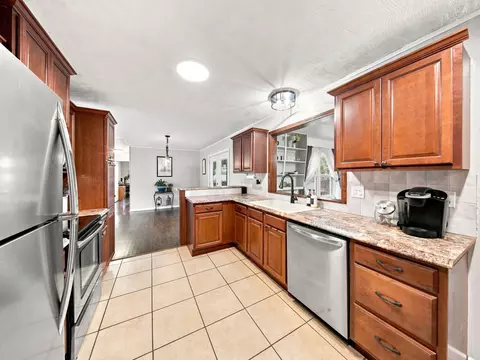 Kitchen - 105 E Meadowbrook Ave, Clever, MO 65631 photo 3 of 4