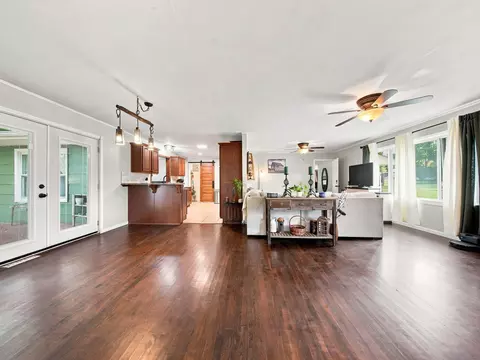 Living - 105 E Meadowbrook Ave, Clever, MO 65631 photo 4 of 6