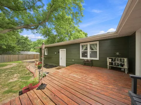 Exterior - 105 E Meadowbrook Ave, Clever, MO 65631 photo 4 of 17