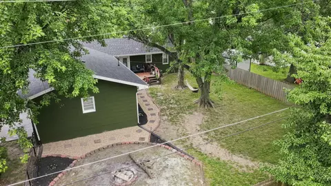 Exterior - 105 E Meadowbrook Ave, Clever, MO 65631 photo 10 of 17