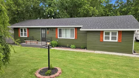 Exterior - 105 E Meadowbrook Ave, Clever, MO 65631 photo 12 of 17