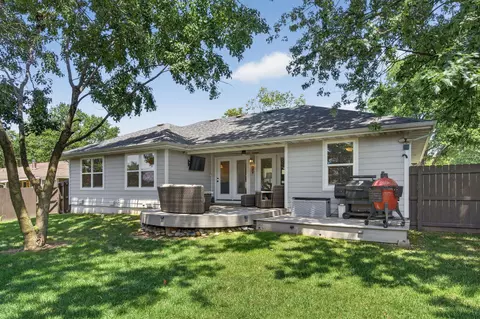 Exterior - 2924 E Portland St, Springfield, MO 65804 photo 9 of 12
