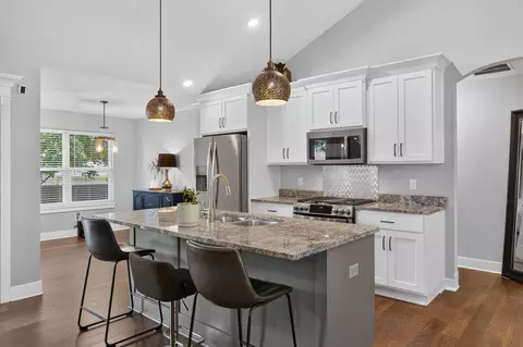 Kitchen - 2924 E Portland St, Springfield, MO 65804 photo 1 of 2