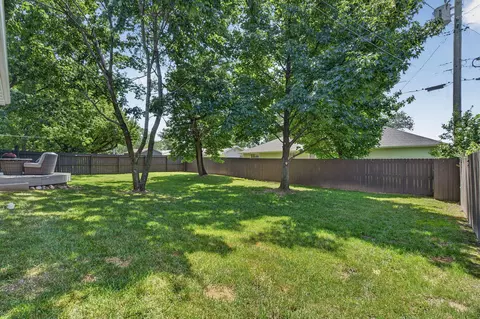 Exterior - 2924 E Portland St, Springfield, MO 65804 photo 7 of 12