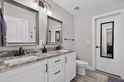 Bath - 2924 E Portland St, Springfield, MO 65804 photo 1 of 4
