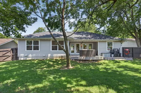Exterior - 2924 E Portland St, Springfield, MO 65804 photo 8 of 12