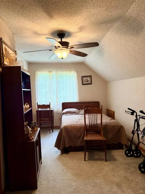 Bedroom - 34 E Dade 86, Greenfield, MO 65661 photo 2 of 2