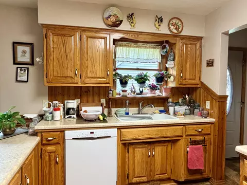 Kitchen - 34 E Dade 86, Greenfield, MO 65661 photo 3 of 5