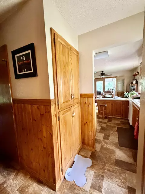 Entry Way - 34 E Dade 86, Greenfield, MO 65661 photo 1 of 2