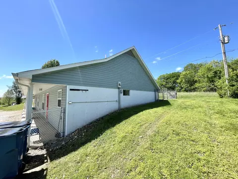 707 S Hemphill St, Crane, MO 65633 photo 5
