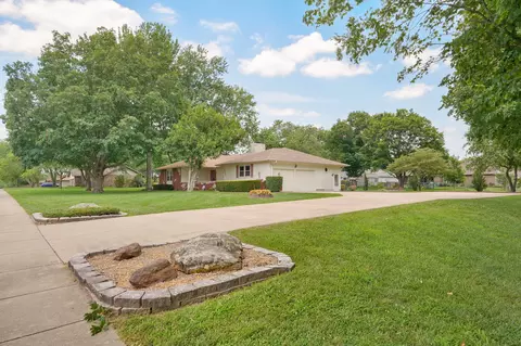 573 E Miller Rd, Republic, MO 65738 photo 2