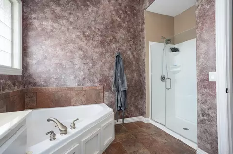Bath - 1110 E Charles St, Republic, MO 65738 photo 2 of 3
