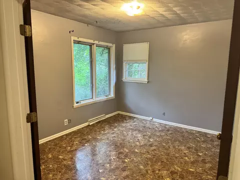 Bedroom - 2239 S Pickwick Ave, Springfield, MO 65804 photo 3 of 8