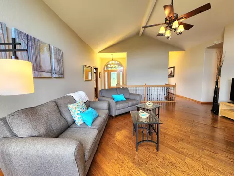 Living - 231 Kingsgate Rd, Lampe, MO 65681 photo 2 of 10