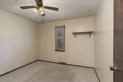 Bedroom - 919 W Morningside St, Springfield, MO 65807 photo 5 of 6