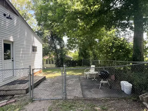 Exterior - 519 Spruce St, Thayer, MO 65791 photo 6 of 10