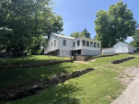 Exterior - 519 Spruce St, Thayer, MO 65791 photo 8 of 10