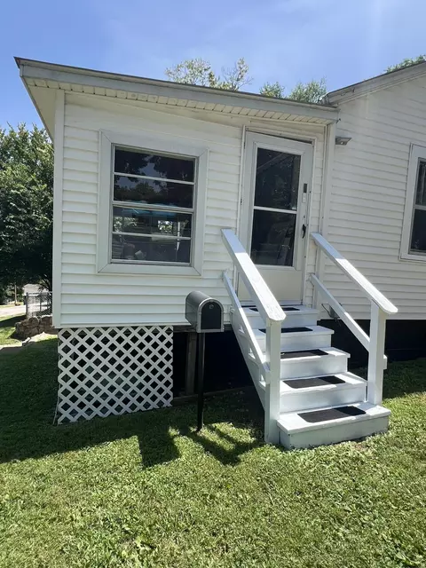 Exterior - 519 Spruce St, Thayer, MO 65791 photo 3 of 10