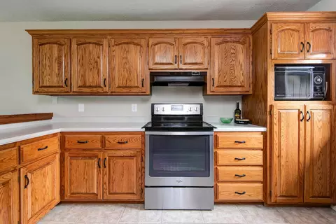 Kitchen - 310 N 37th St, Nixa, MO 65714 photo 4 of 5