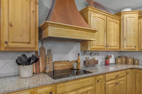 Kitchen - 2361 S Celebration Ave, Springfield, MO 65809 photo 3 of 4