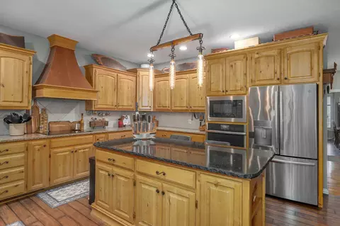 Kitchen - 2361 S Celebration Ave, Springfield, MO 65809 photo 2 of 4