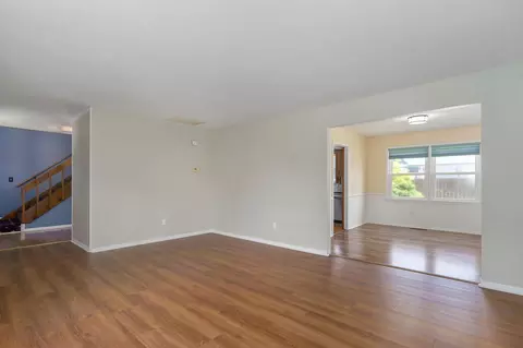 Living - 4349 S Cardinal Pl, Springfield, MO 65804 photo 3 of 4