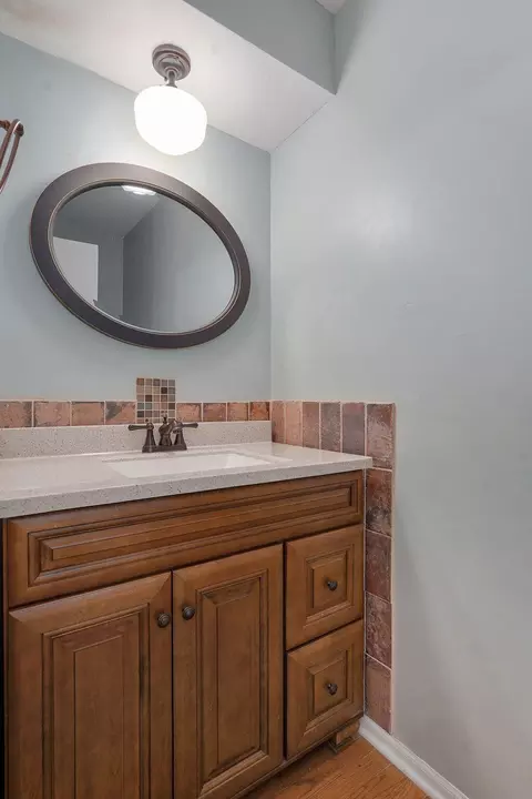 Bath - 4349 S Cardinal Pl, Springfield, MO 65804 photo 1 of 3