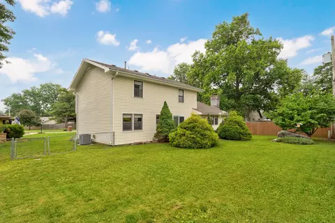 Exterior - 4349 S Cardinal Pl, Springfield, MO 65804 photo 7 of 9