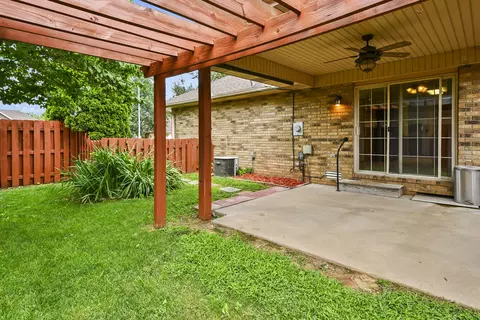 Exterior - 610 N Ellen St, Nixa, MO 65714 photo 7 of 7