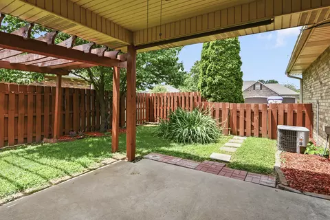 Exterior - 610 N Ellen St, Nixa, MO 65714 photo 4 of 7