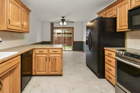 Kitchen - 610 N Ellen St, Nixa, MO 65714 photo 3 of 5