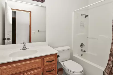 Bath - 610 N Ellen St, Nixa, MO 65714 photo 2 of 2