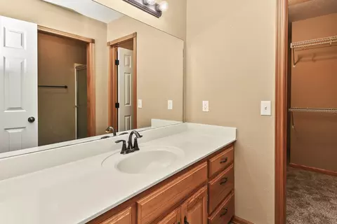 Bath - 610 N Ellen St, Nixa, MO 65714 photo 1 of 2