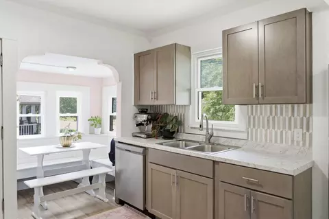 Kitchen - 600 E Cozy St, Springfield, MO 65807 photo 2 of 4